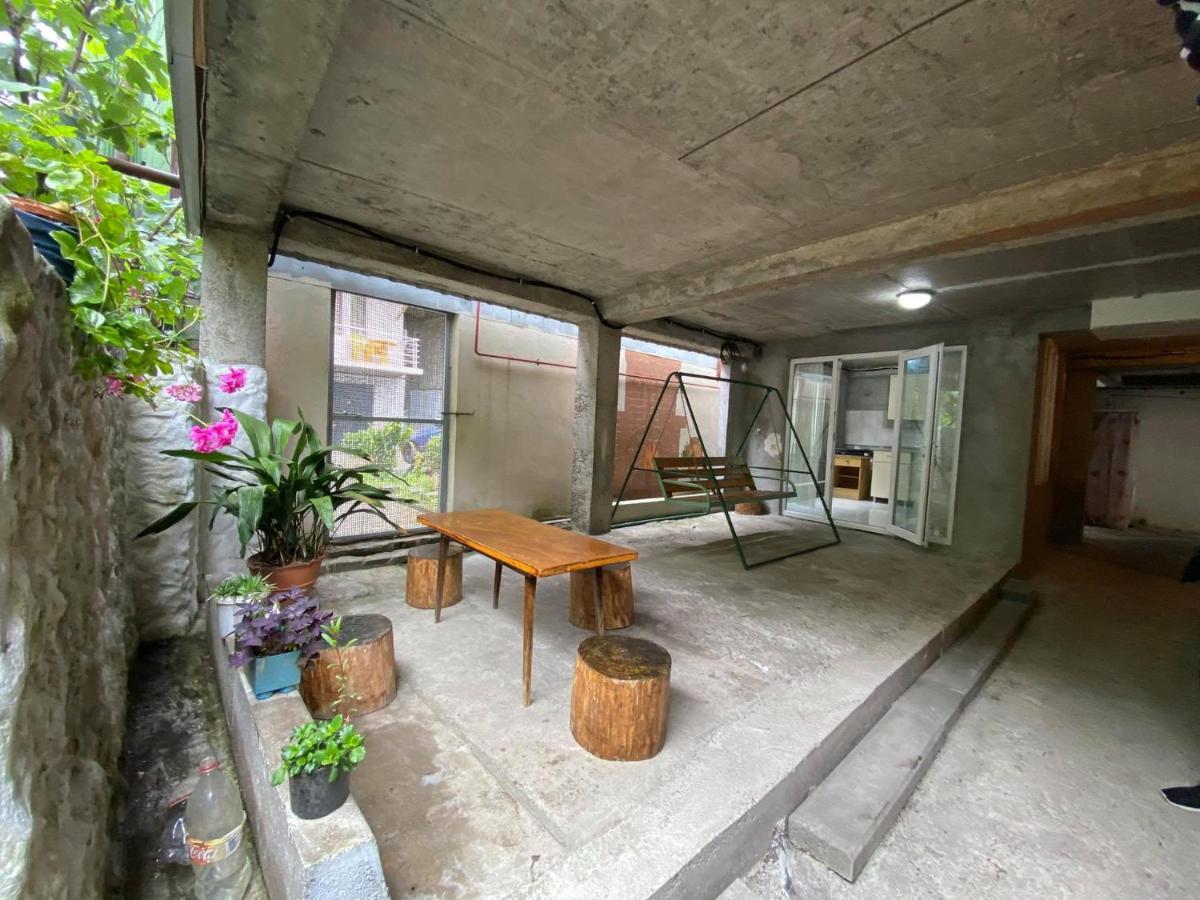 Anna Hostel Kobuleti Bagian luar foto