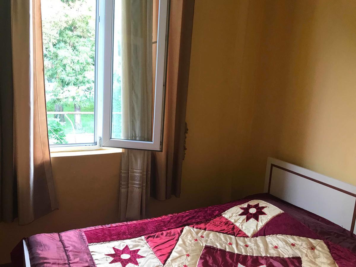 Anna Hostel Kobuleti Bagian luar foto
