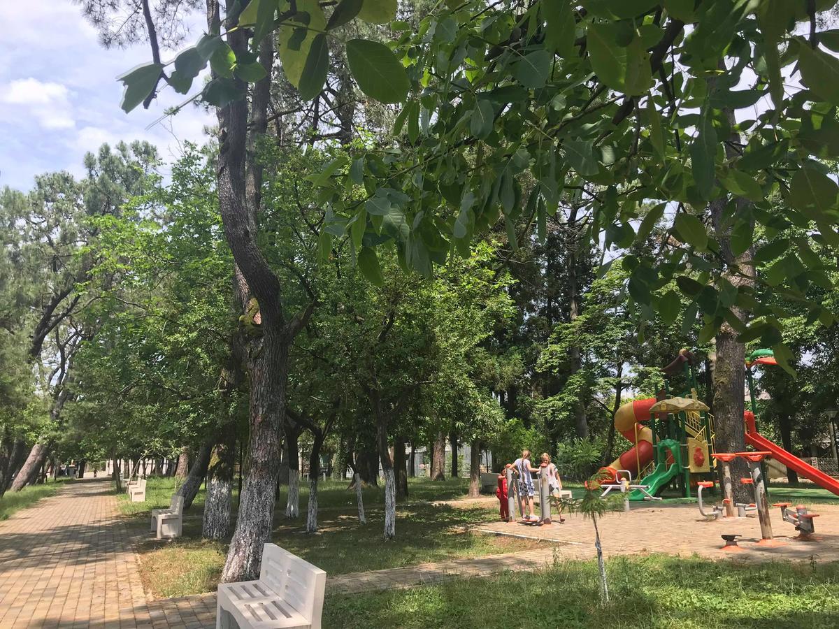 Anna Hostel Kobuleti Bagian luar foto