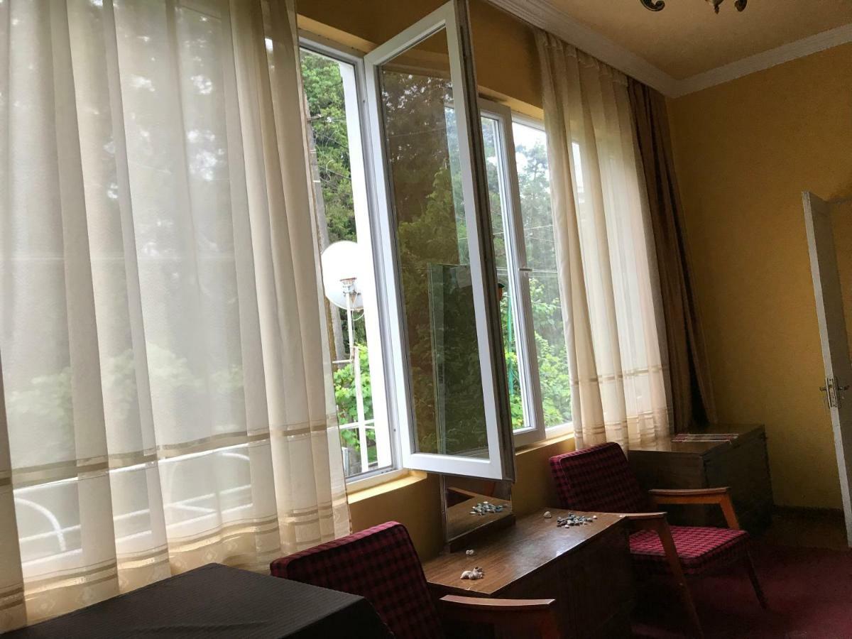 Anna Hostel Kobuleti Bagian luar foto